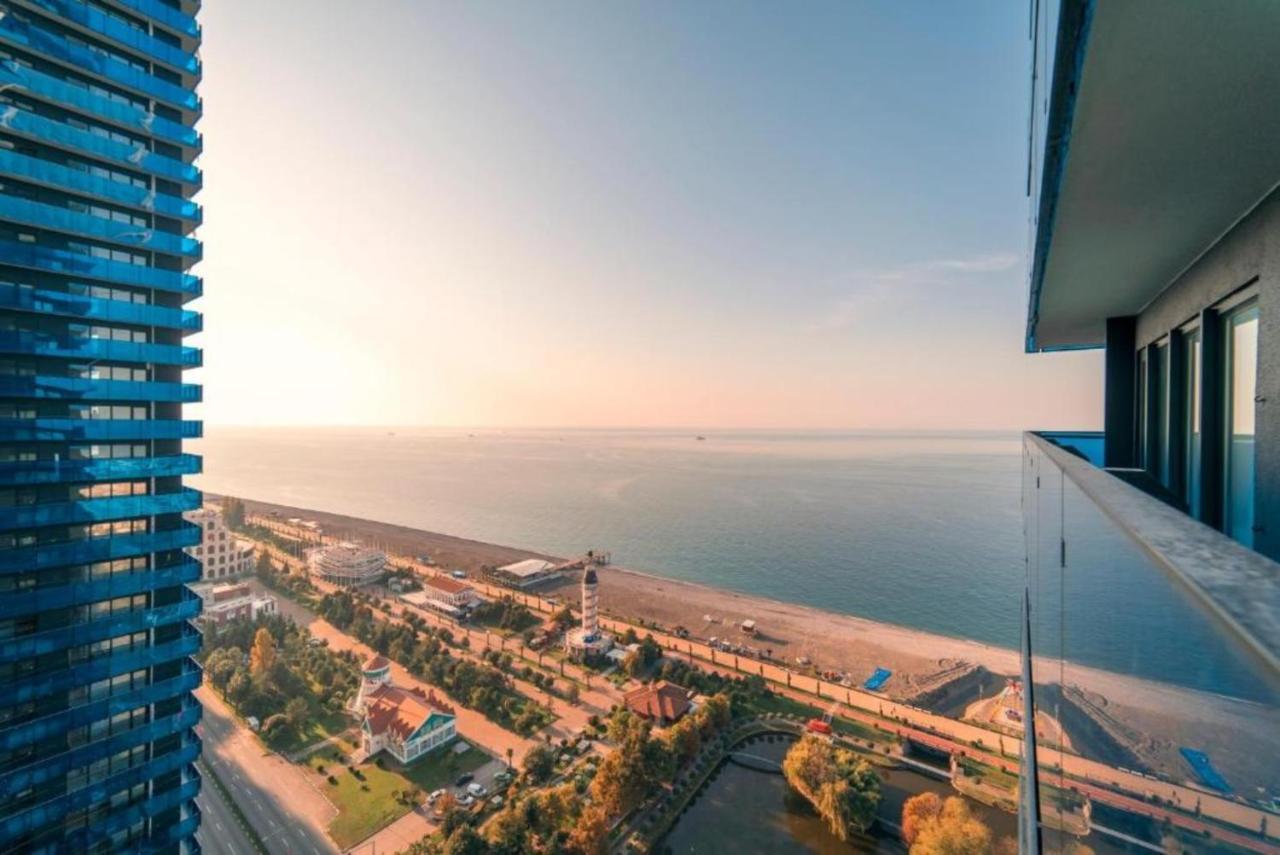 Panoramic Sea And City View Aparthotel In Orbi City Batumi Kültér fotó